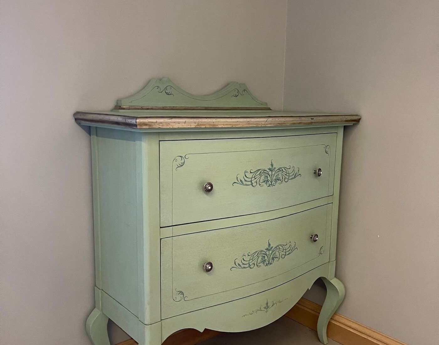 Commode Brume — Pin cérusé fait main à Essaouira